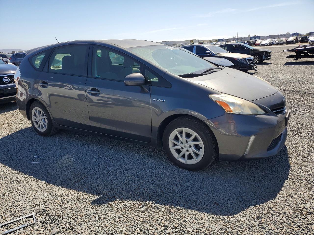 2013 Toyota Prius V Three - Фото 4
