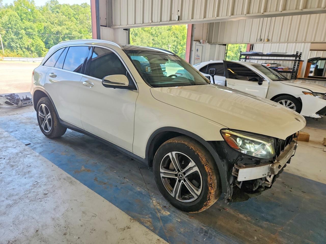 2018 Mercedes-Benz Glc 300 - Image 4