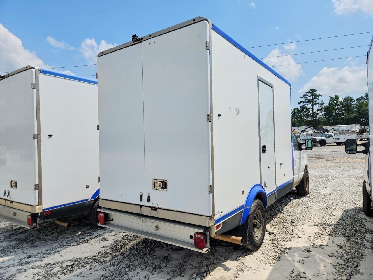 2024 Ford E350 Refrigerated Box Truck - Image 3