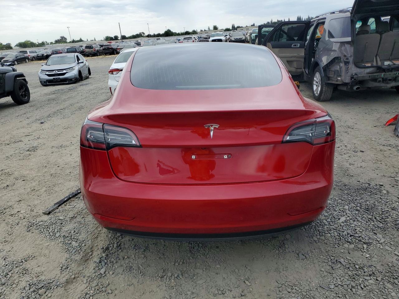 2019 Tesla Model 3 - Фото 6