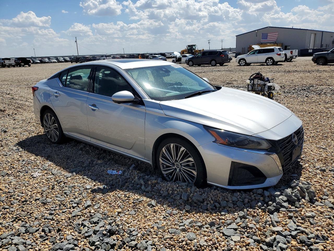 2023 Nissan Altima Sl - Фото 4