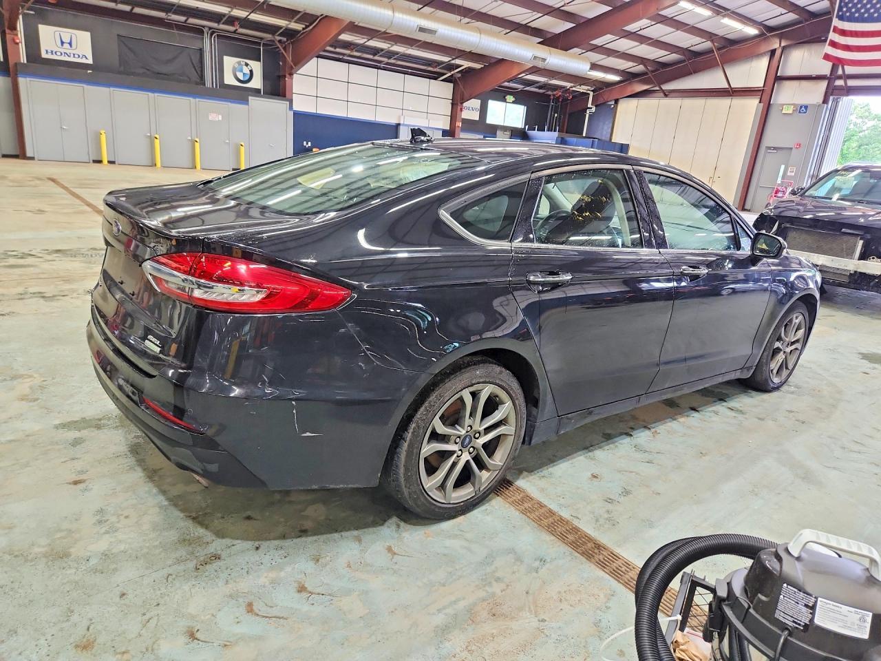 2020 Ford Fusion Sel - Фото 3