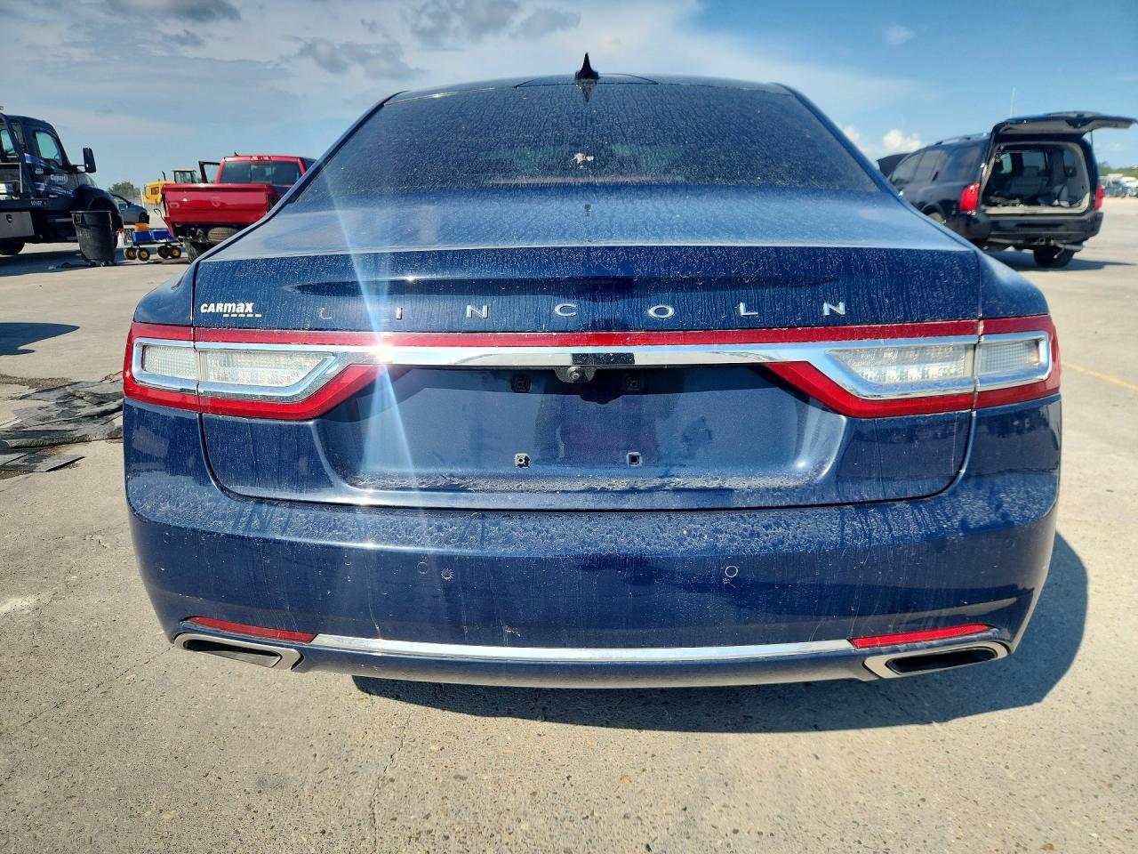 2018 Lincoln Continental Reserve - Image 6