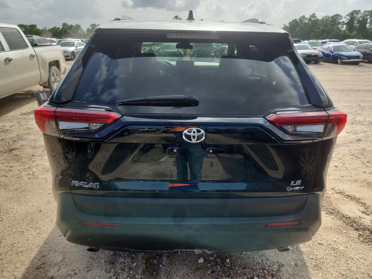2025 Toyota Rav4 Le - Фото 6