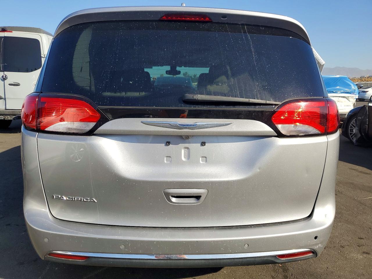 2017 Chrysler Pacifica - Фото 6