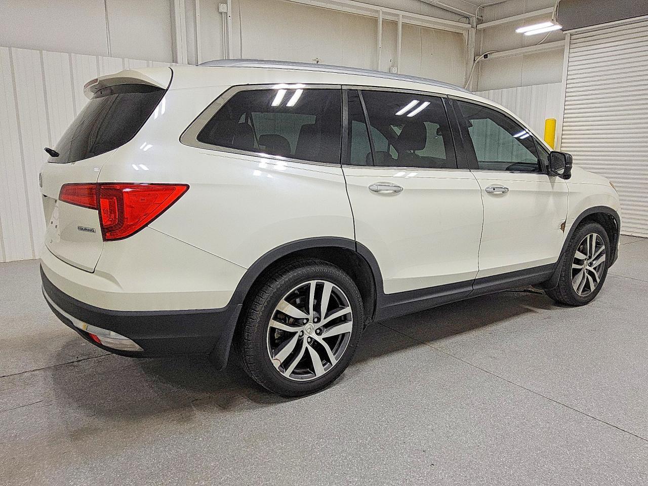 2017 Honda Pilot Touring - Фото 3