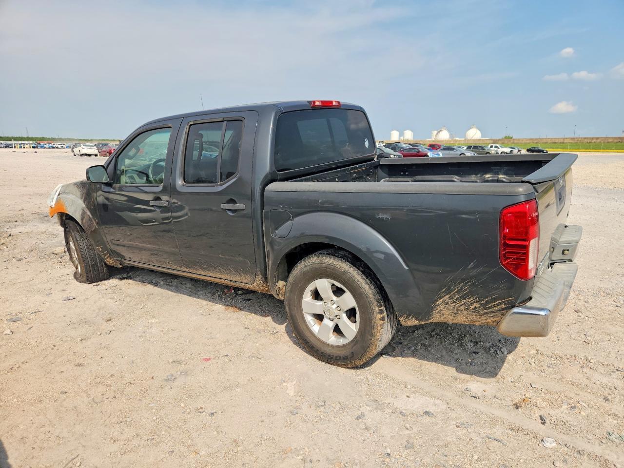 2013 Nissan Frontier S - Image 2