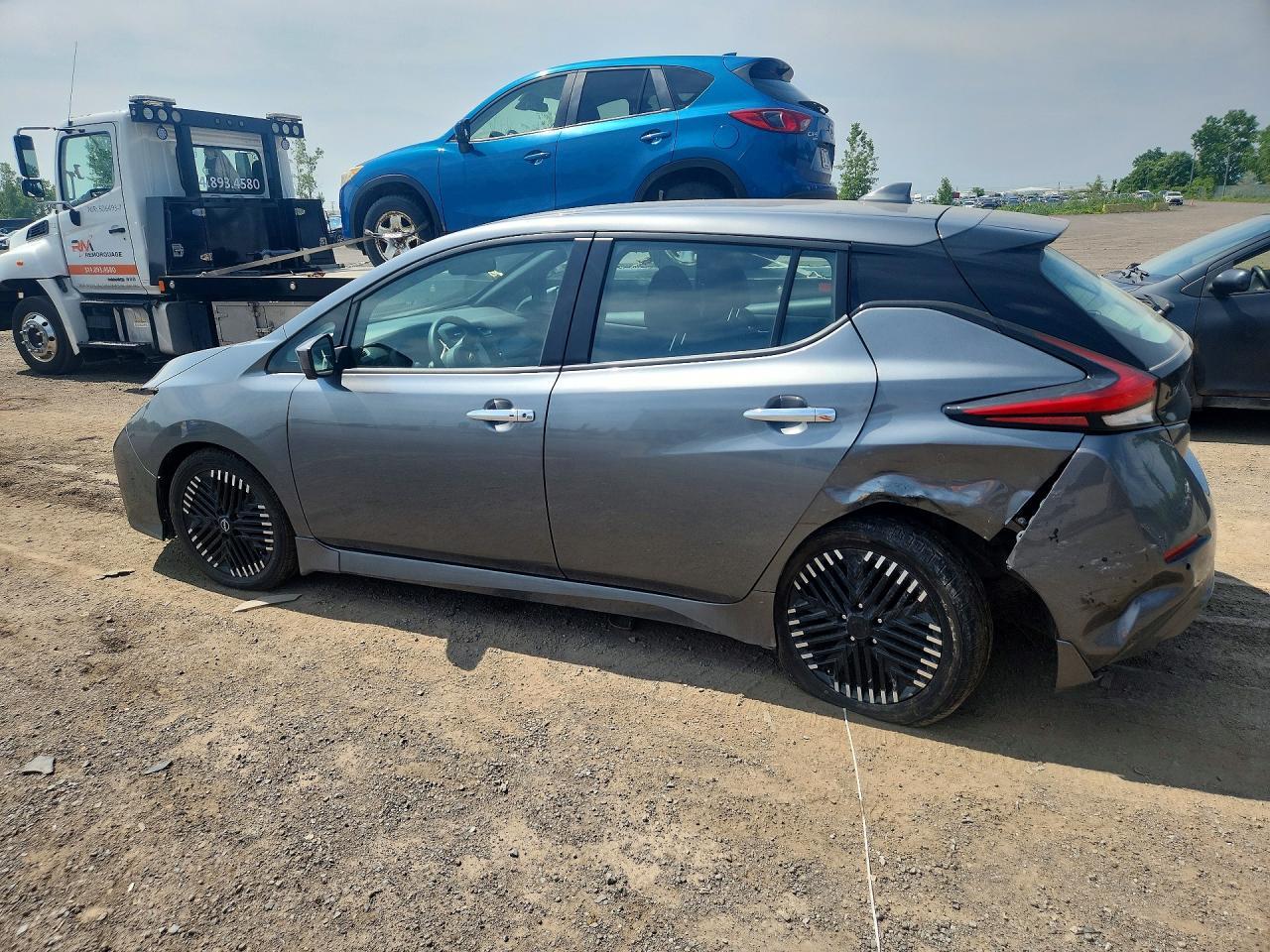 2023 Nissan Leaf Sv - Image 2