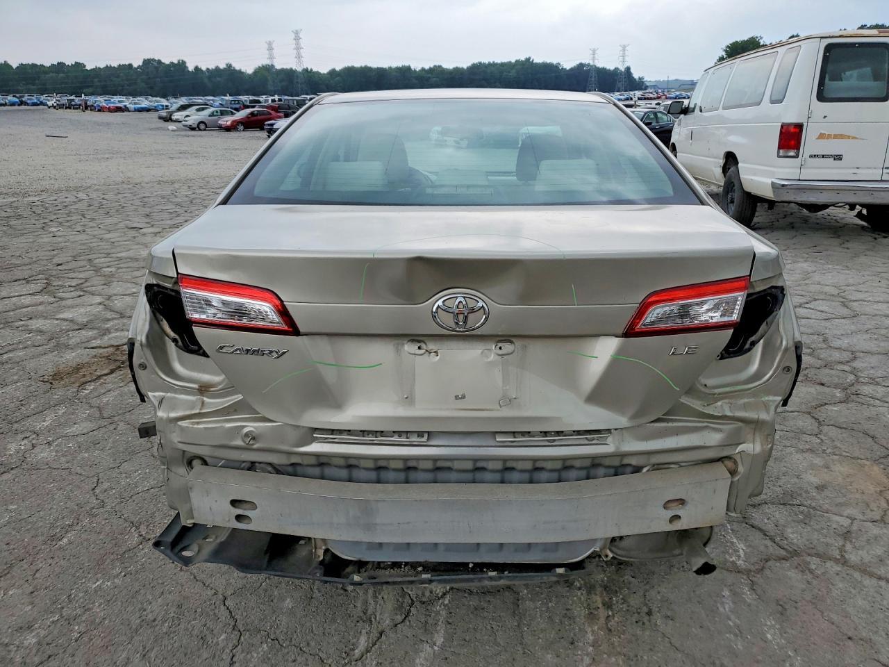 2013 Toyota Camry Le - Image 6