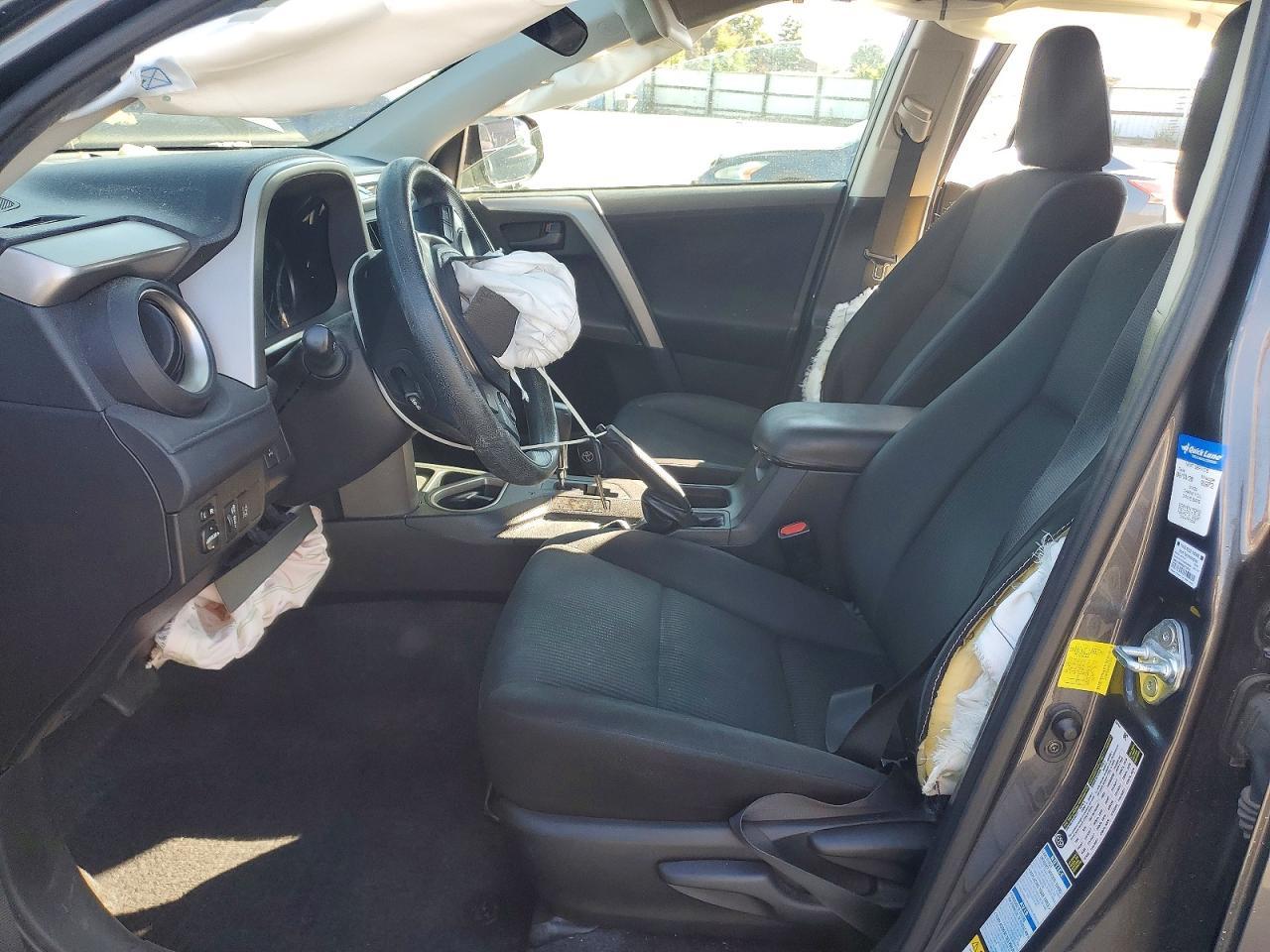 2017 Toyota Rav4 Le - Image 7