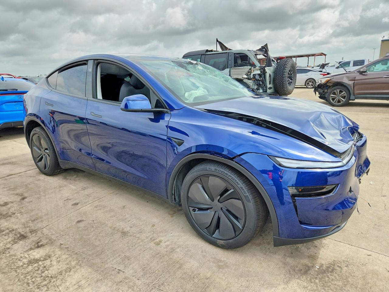 2026 Tesla Model Y - Image 4