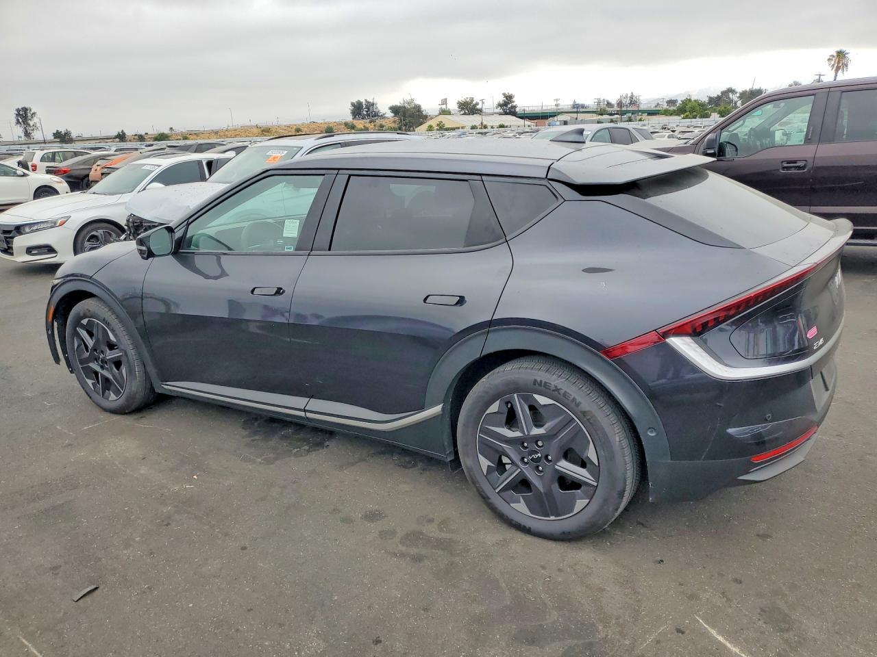 2025 Kia Ev6 Light Long Range - Фото 2
