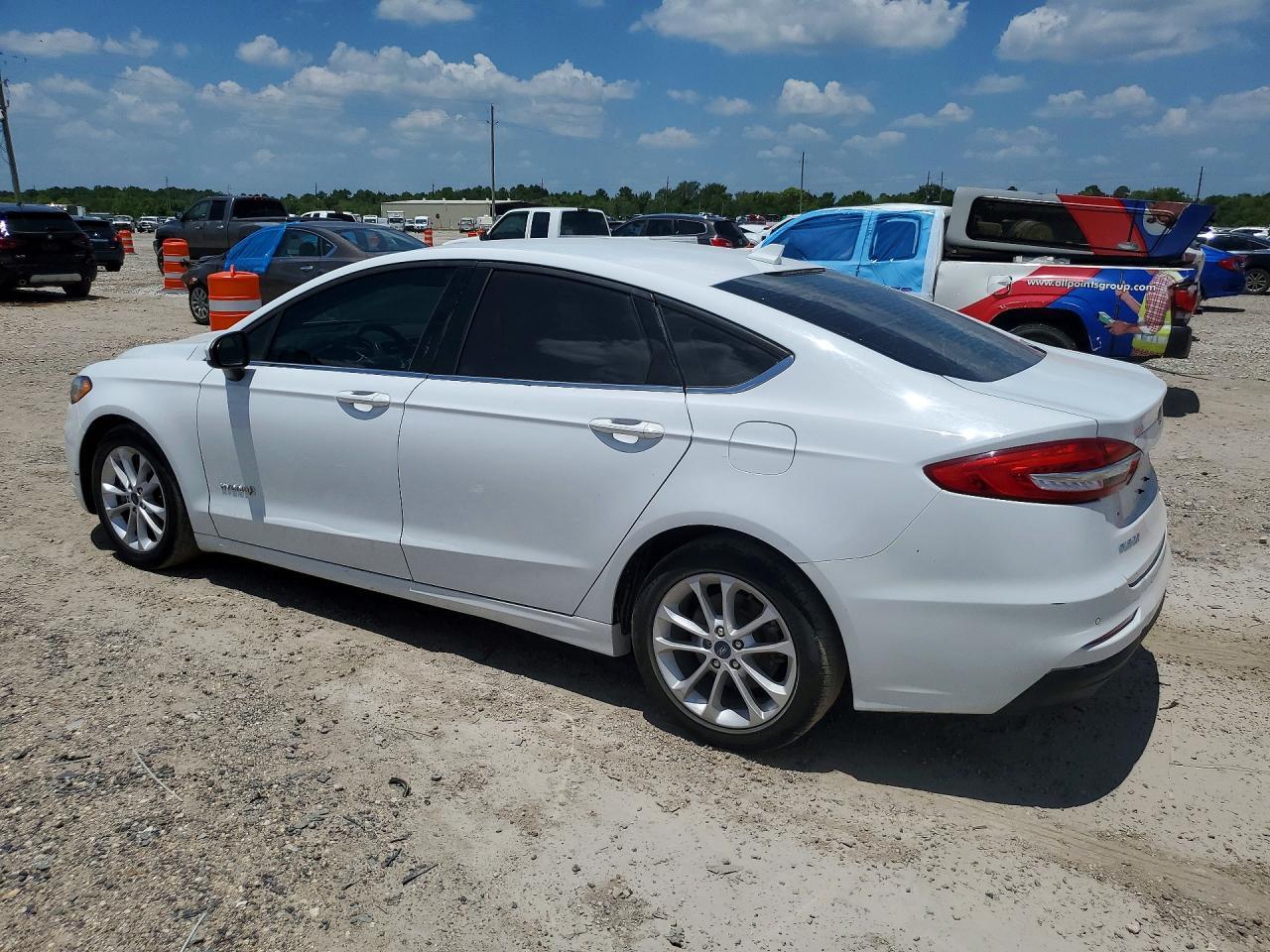 2019 Ford Fusion Se - Фото 2