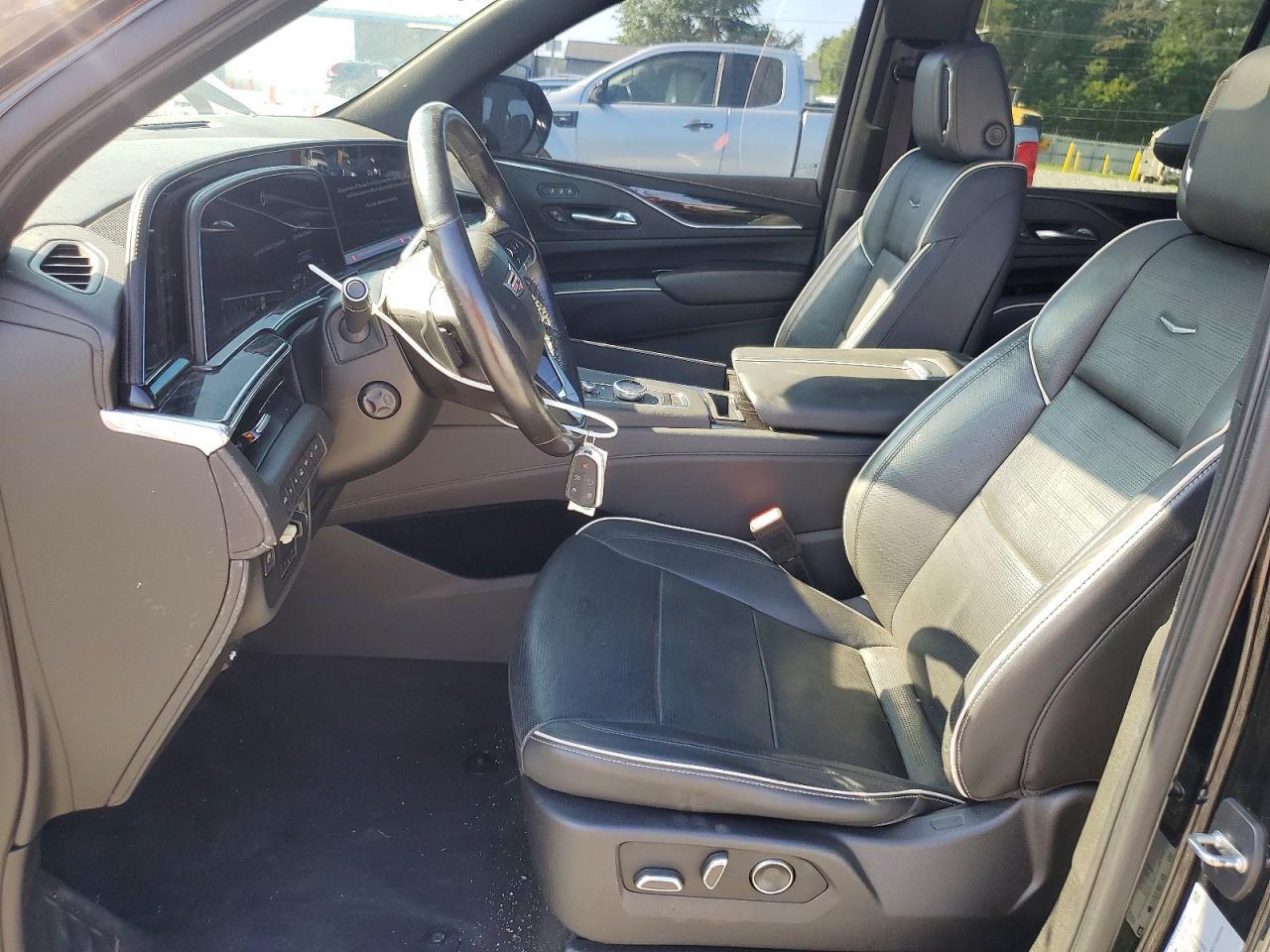 2021 Cadillac Escalade Sport - Image 7
