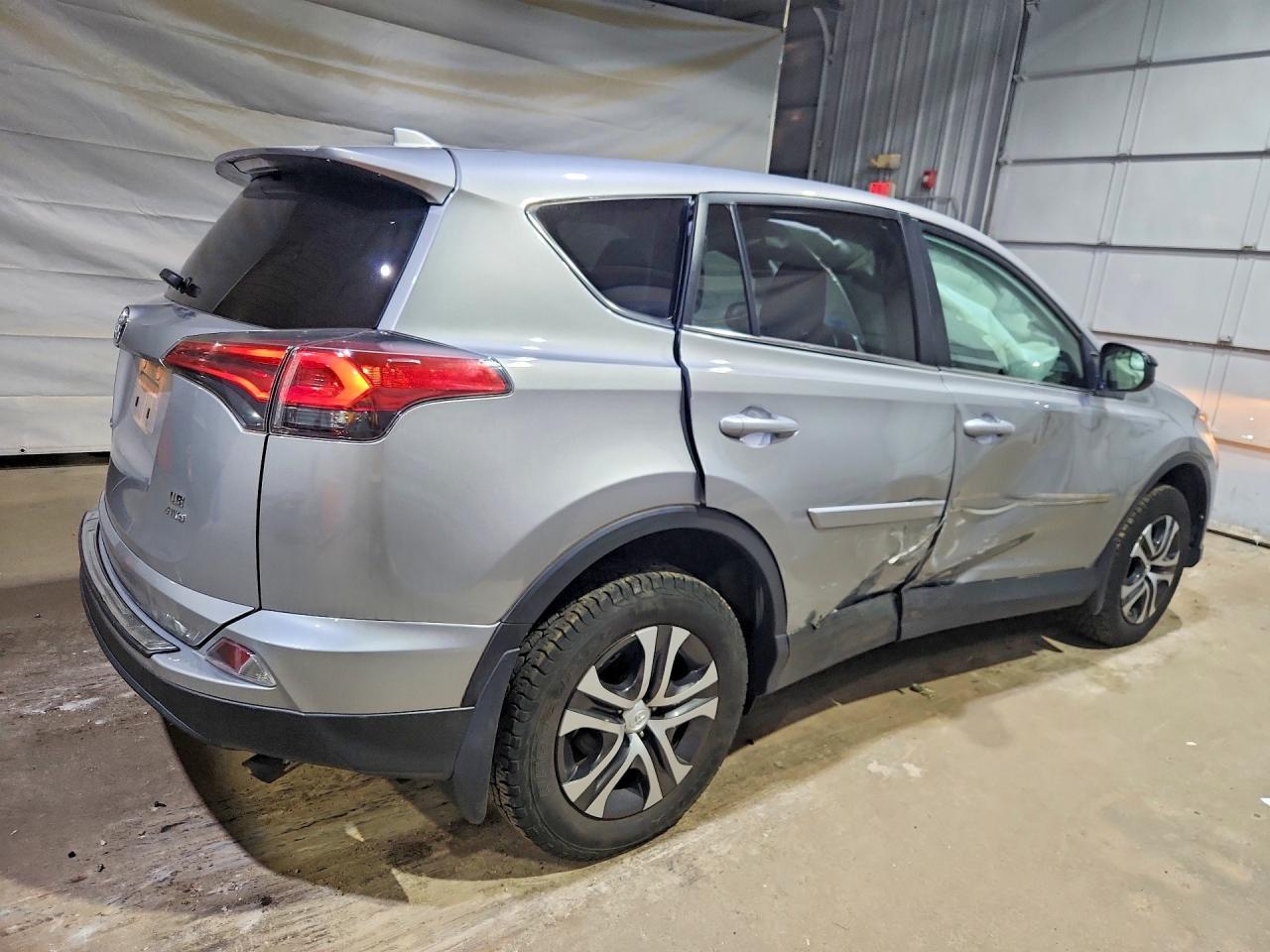 2018 Toyota Rav4 Le - Фото 3