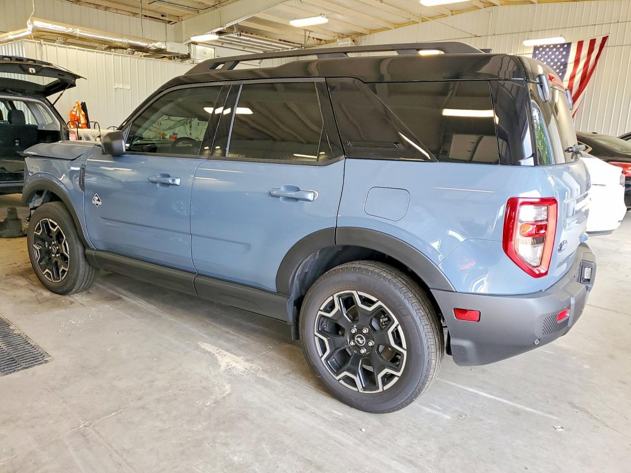 2025 Ford Bronco Sport Outer Banks - Фото 2