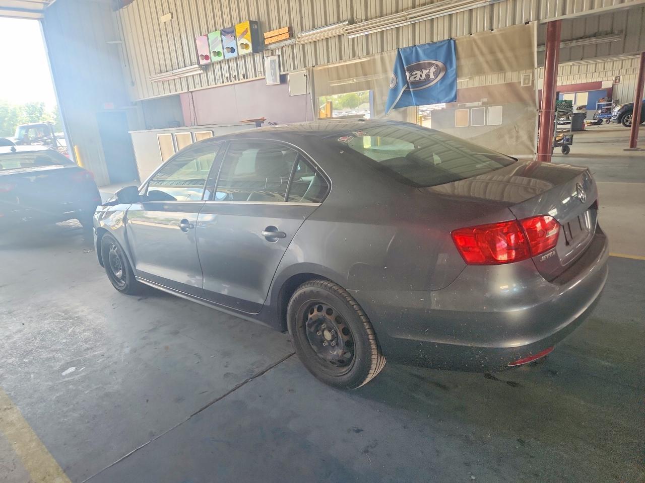 2013 Volkswagen Jetta Se - Image 2