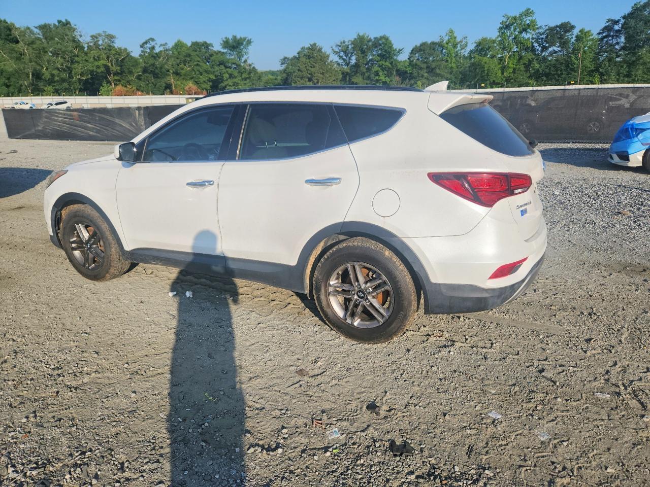 2017 Hyundai Santa Fe Sport 2.4L - Image 2