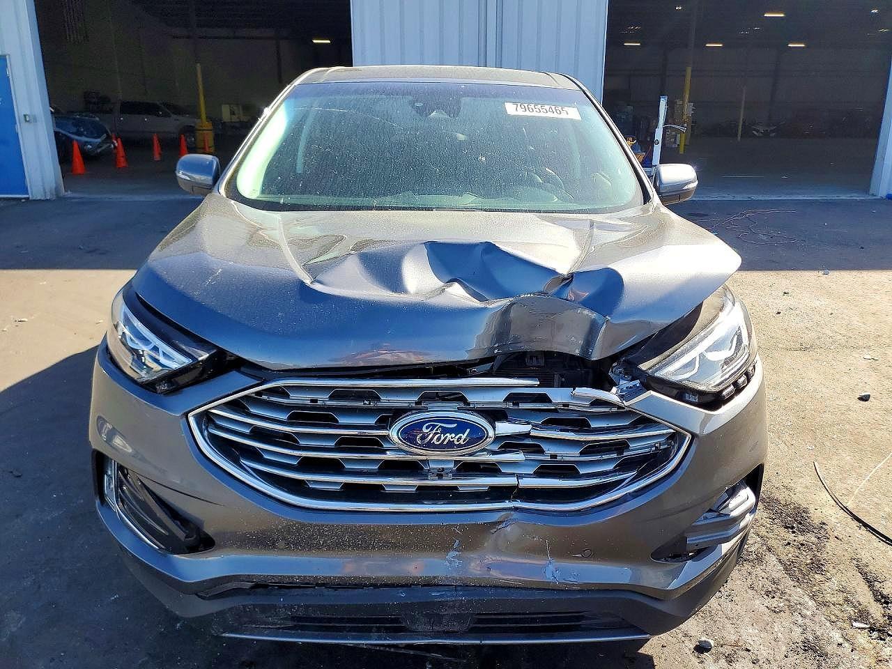 2022 Ford Edge Titanium - Фото 5