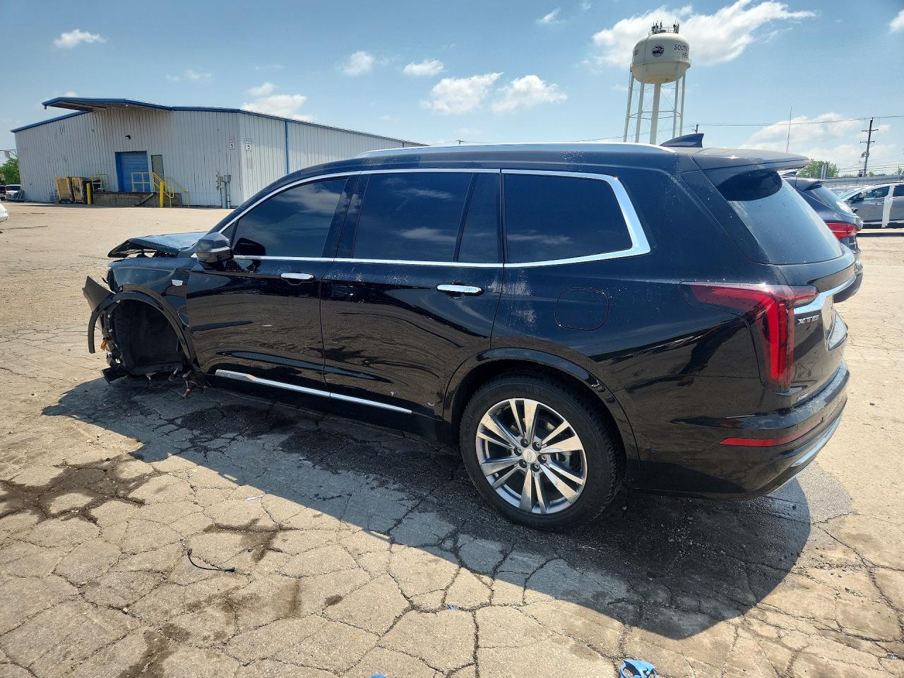 2024 Cadillac Xt6 Premium Luxury - Image 2