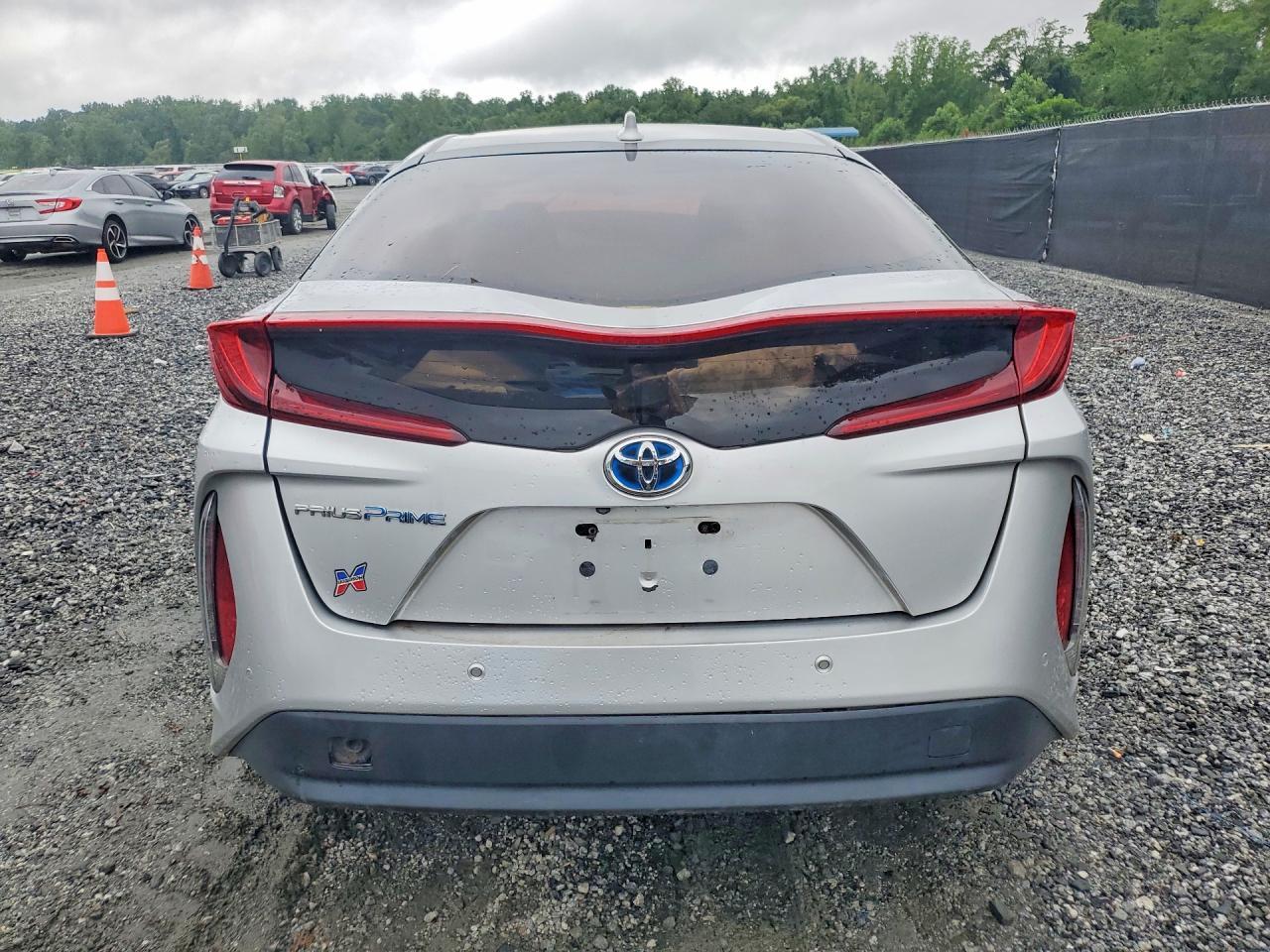 2017 Toyota Prius Prime Advanced - Фото 6