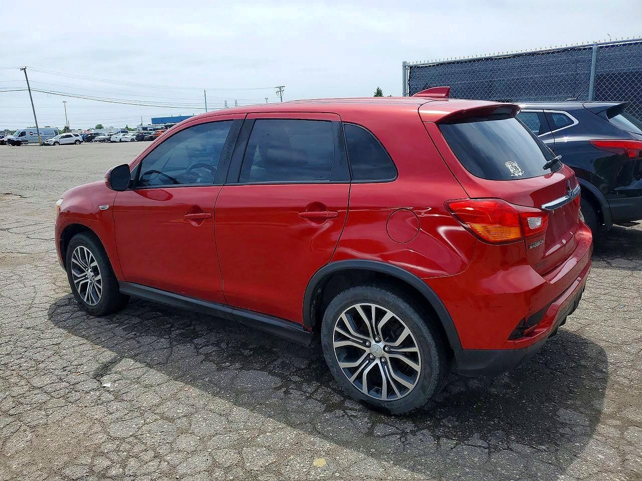 2018 Mitsubishi Outlander Sport Es - Фото 2
