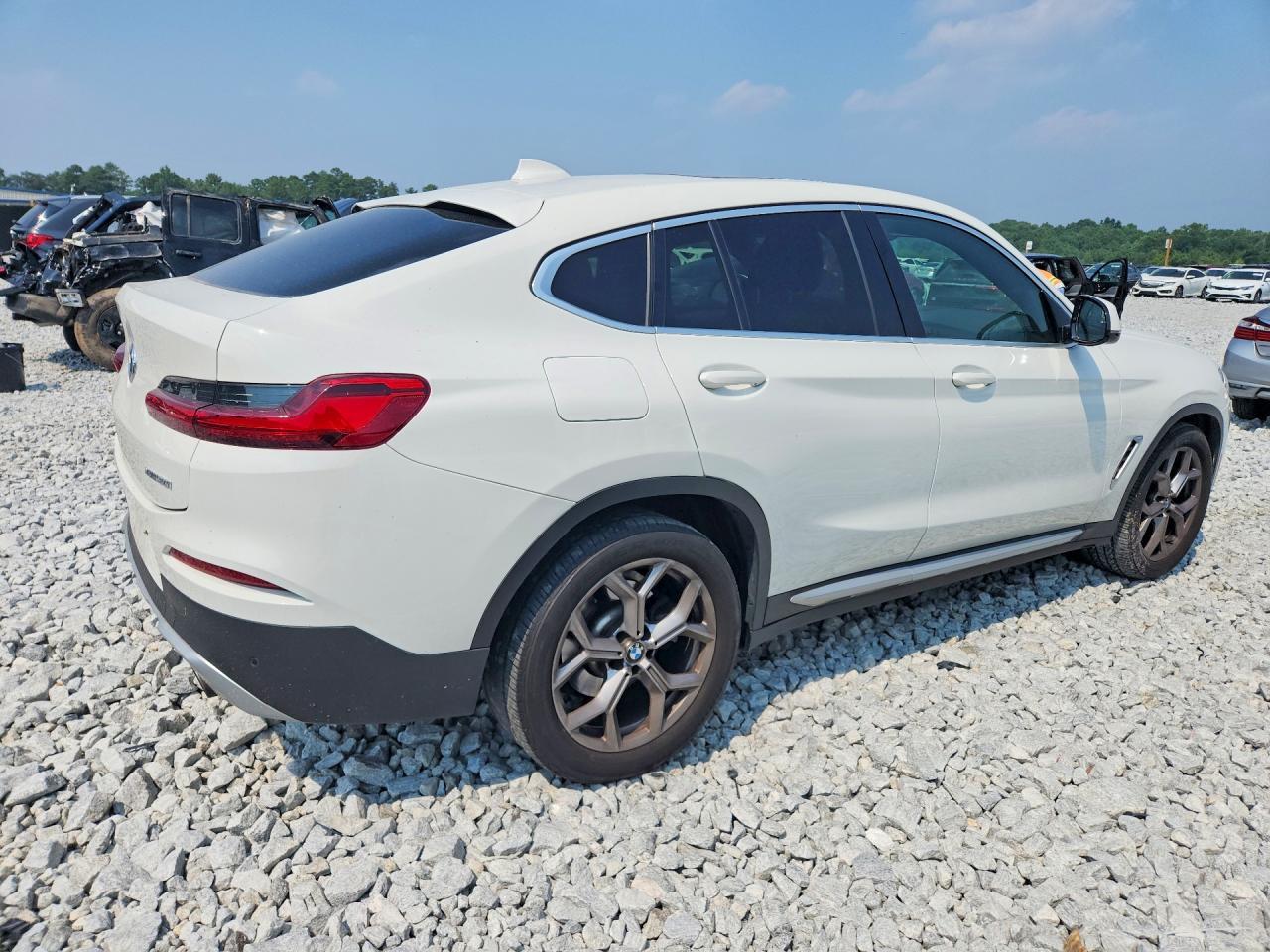 2021 BMW X4 xDrive30I - Image 3