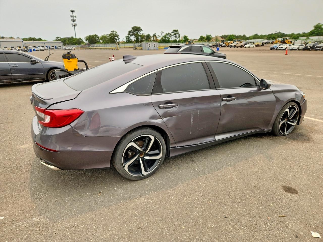 2020 Honda Accord Sport - Фото 3