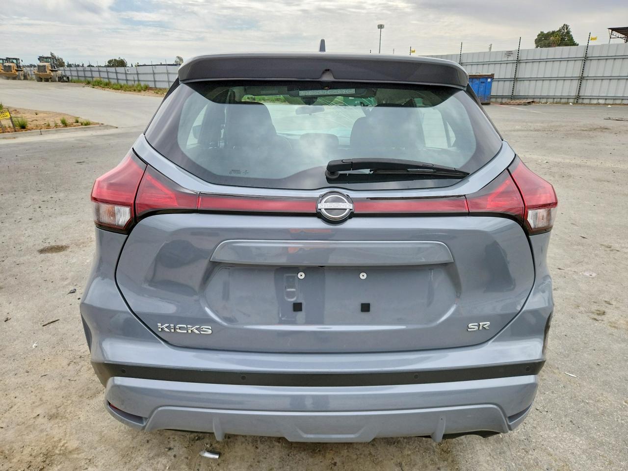 2023 Nissan Kicks Sr - Image 6