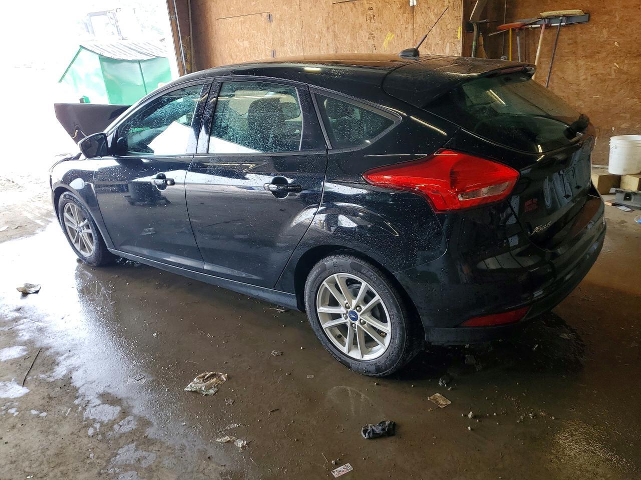 2018 Ford Focus Se - Image 2