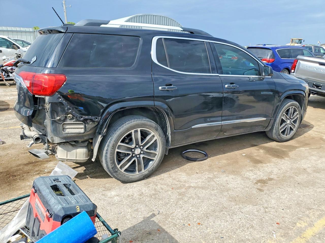 2018 GMC Acadia Denali - Фото 3