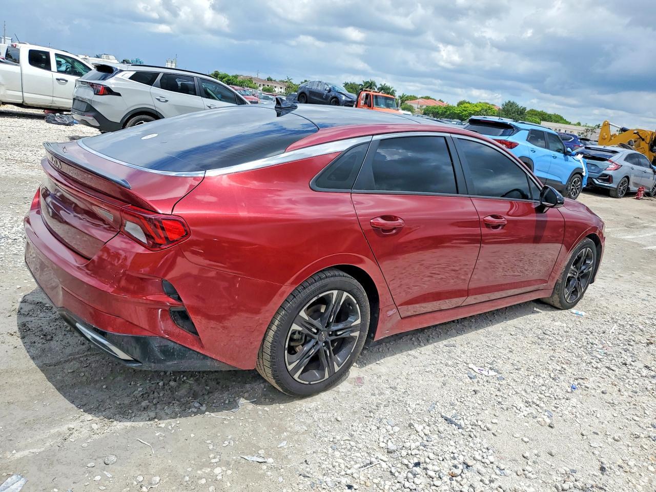 2022 Kia K5 Gt Line - Image 3