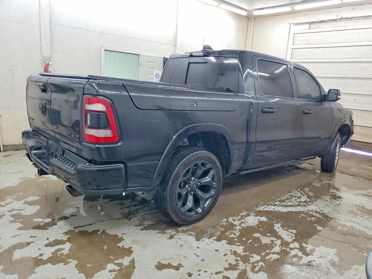 2021 Ram 1500 Limited - Фото 3