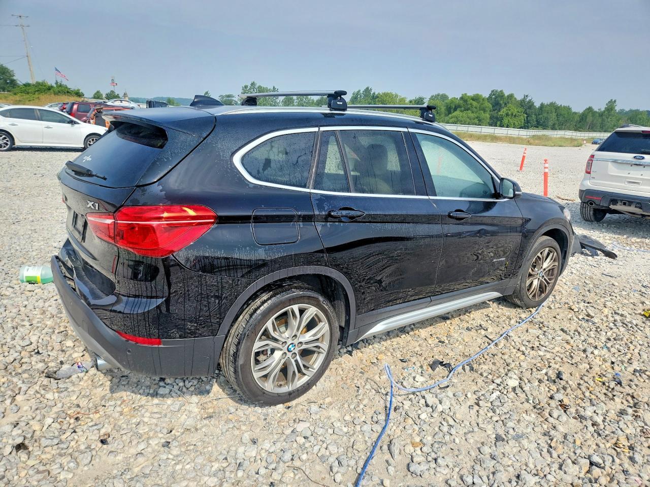 2017 BMW X1 xDrive28I - Фото 3