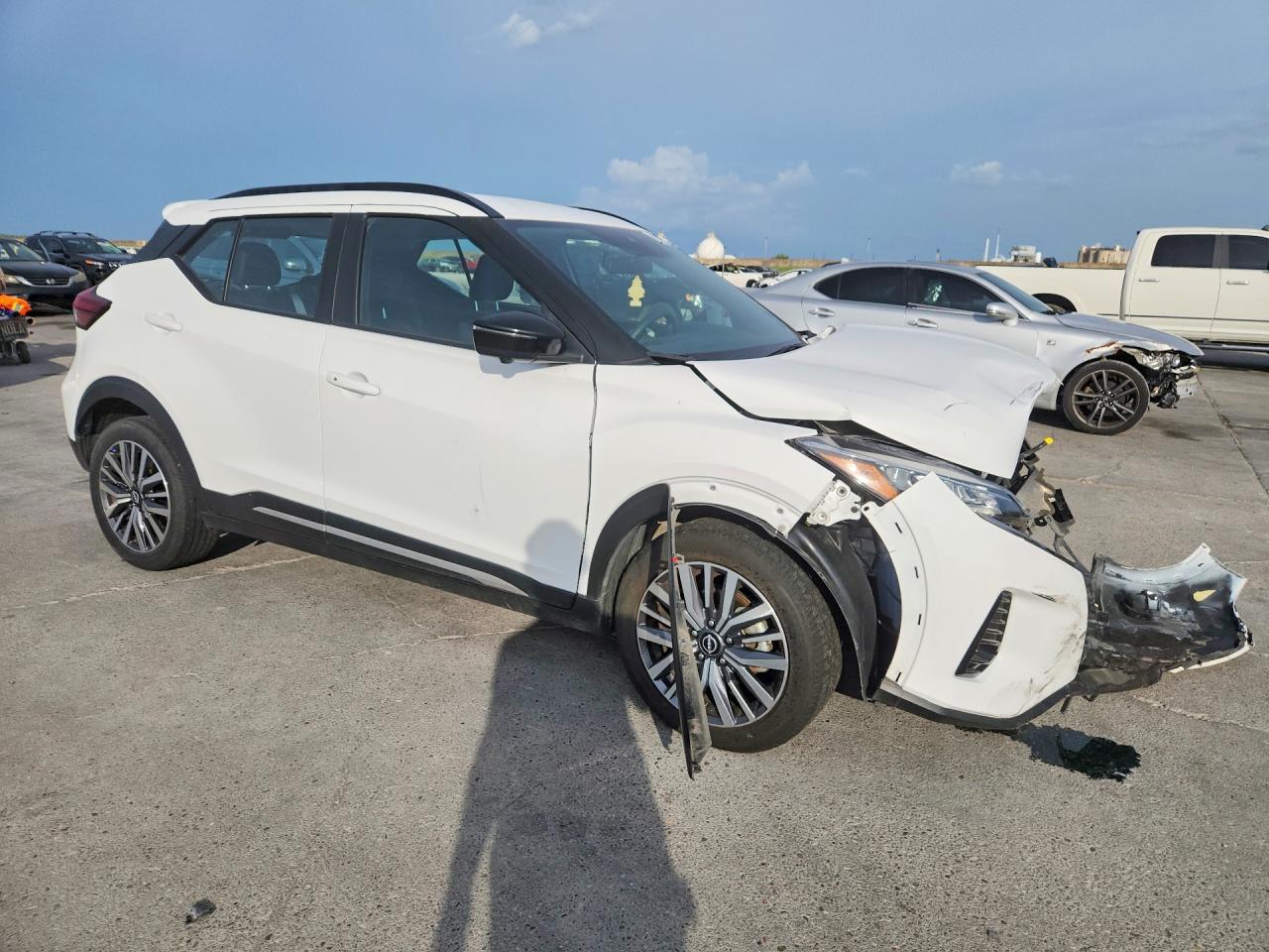2024 Nissan Kicks Sr - Фото 4