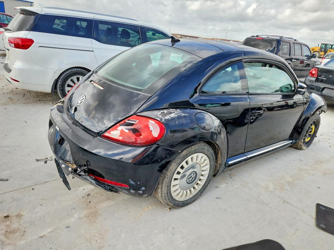 2013 Volkswagen Beetle - Image 3