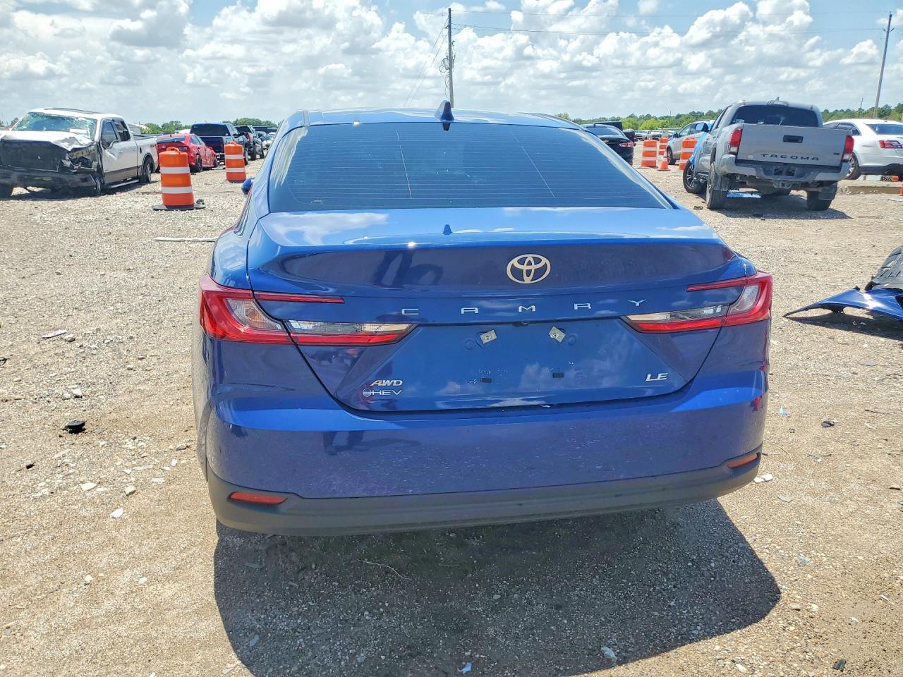 2026 Toyota Camry Le - Фото 6