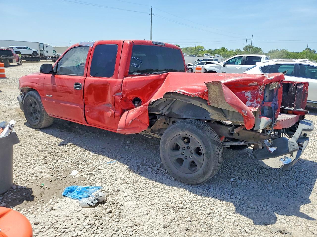 2001 Chevrolet Silverado C1500 - Фото 2