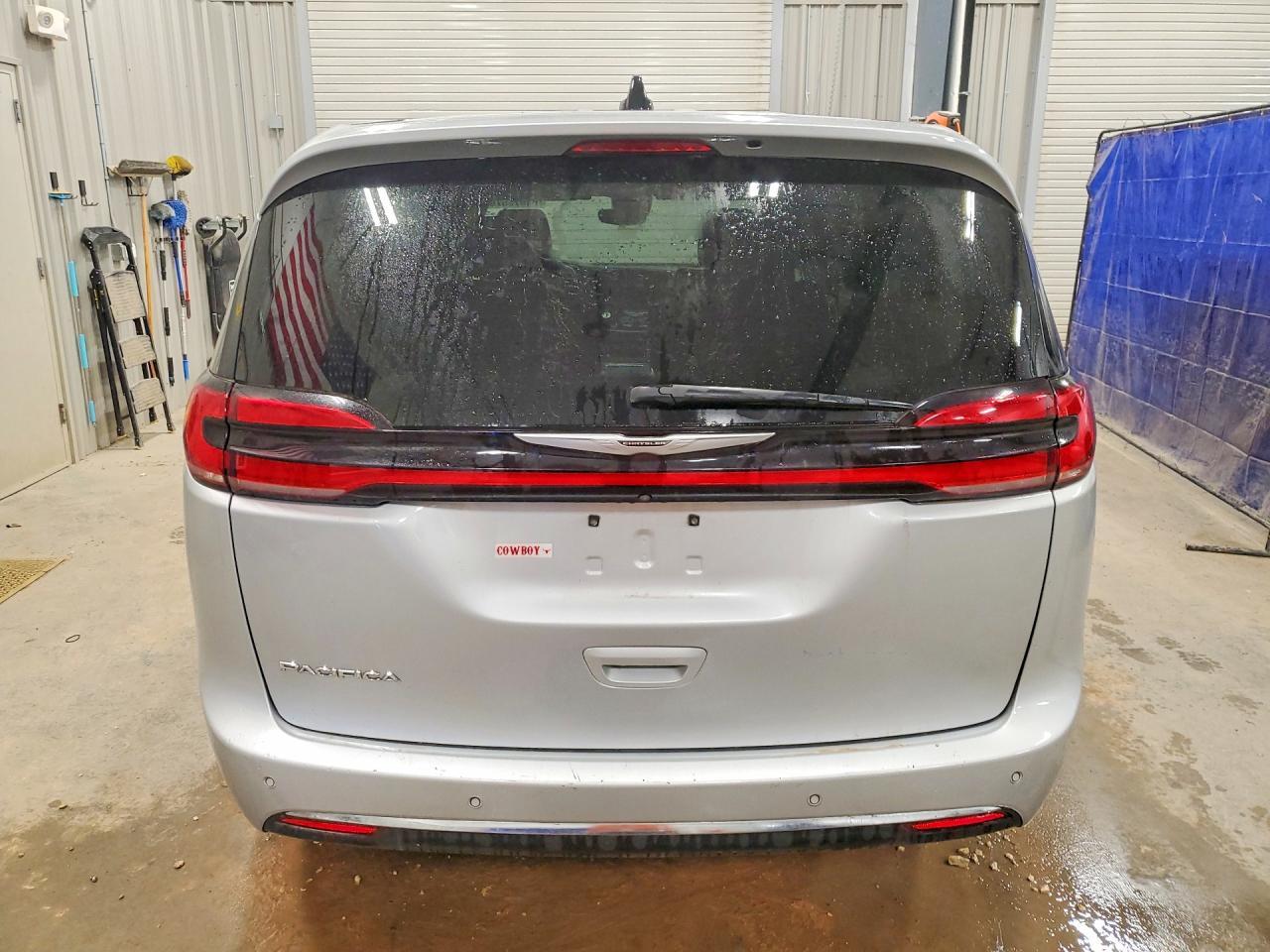 2023 Chrysler Pacifica Touring L - Image 6