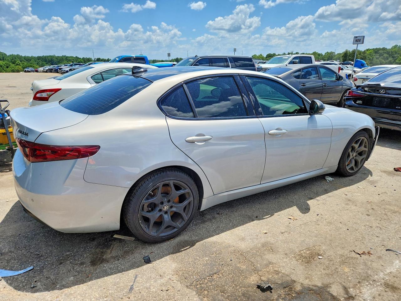2021 Alfa Romeo Giulia Sport - Фото 3