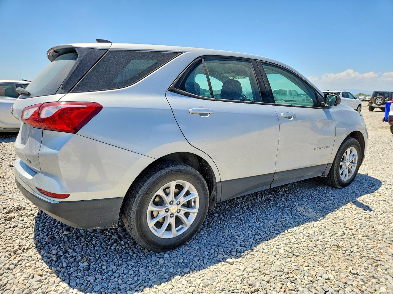 2018 Chevrolet Equinox Ls - Фото 3