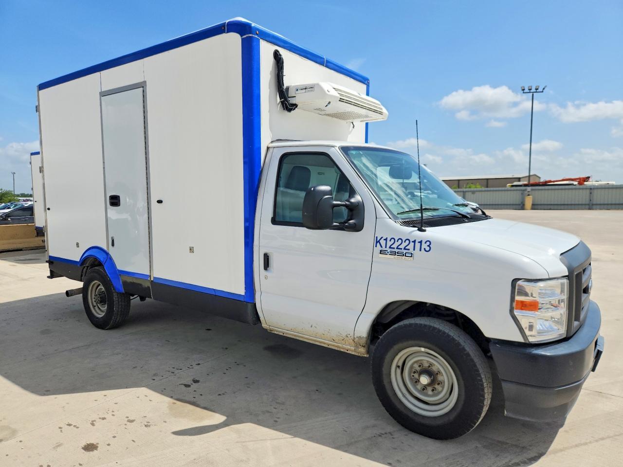 2023 Ford E350 Refrigerated Box Truck - Image 4