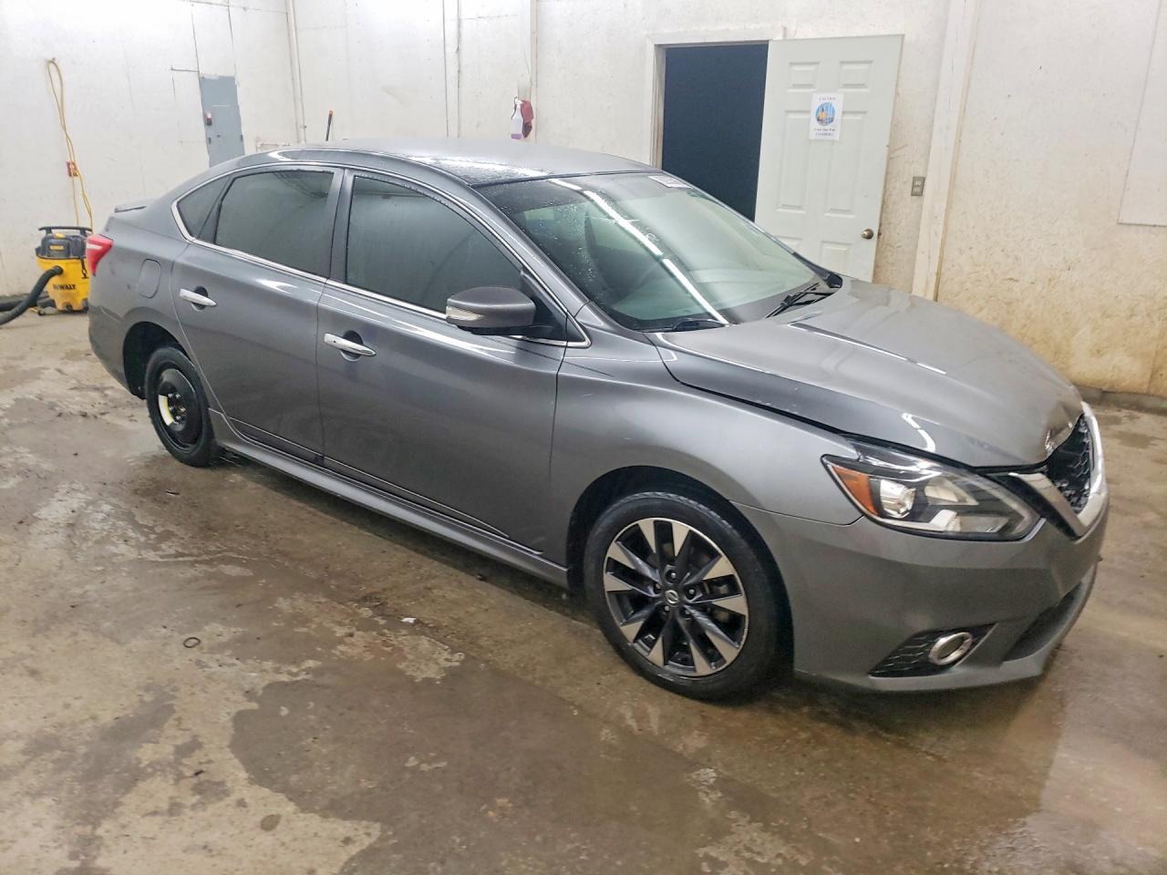 2018 Nissan Sentra Sr - Фото 4