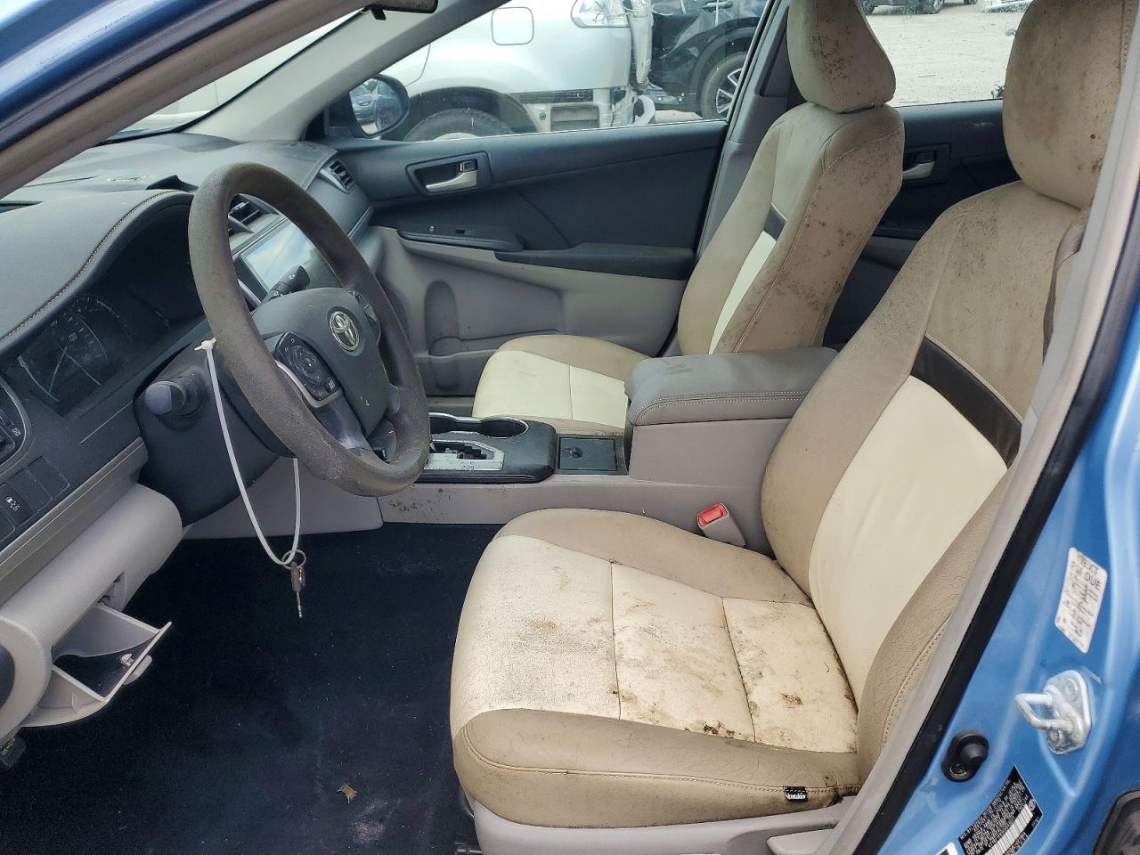 2012 Toyota Camry Le - Image 7