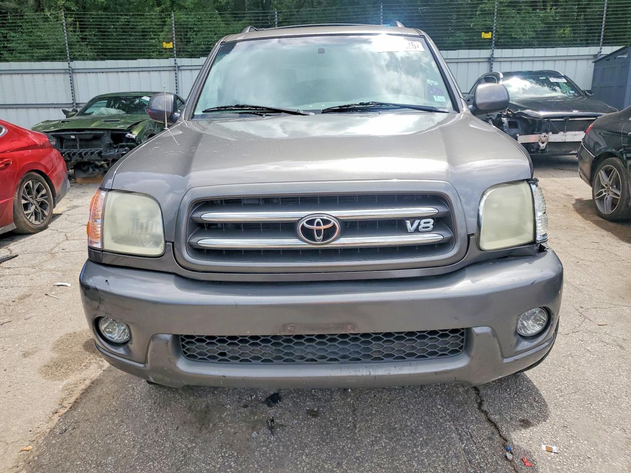 2004 Toyota Sequoia Limited - Image 5