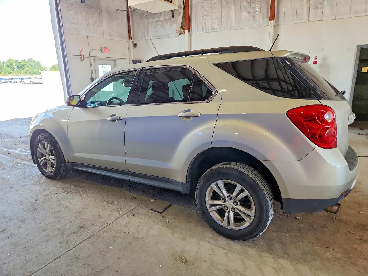 2014 Chevrolet Equinox Lt - Image 2