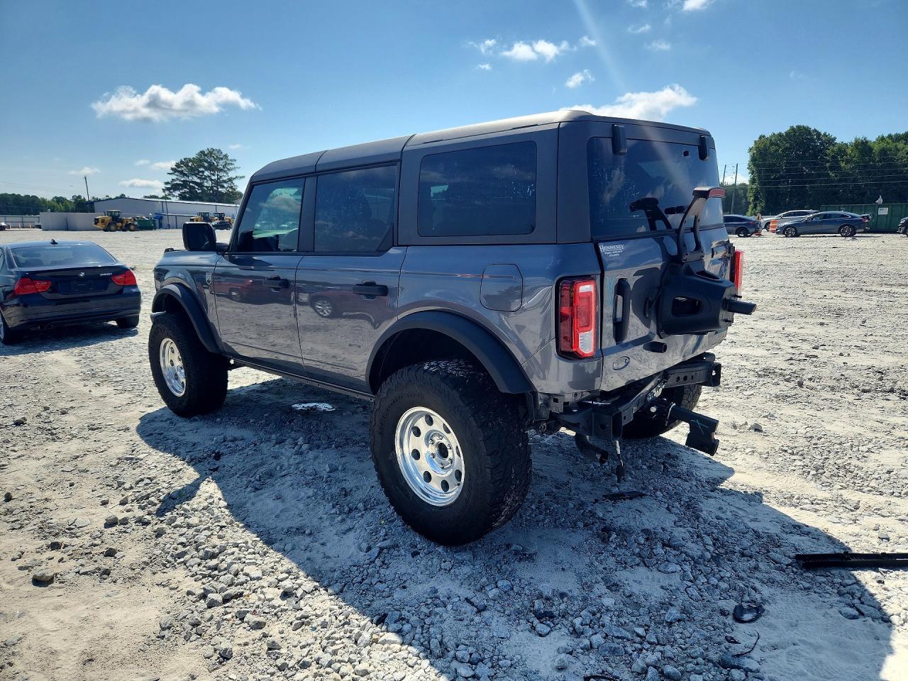 2025 Ford Bronco Big Bend - Image 2