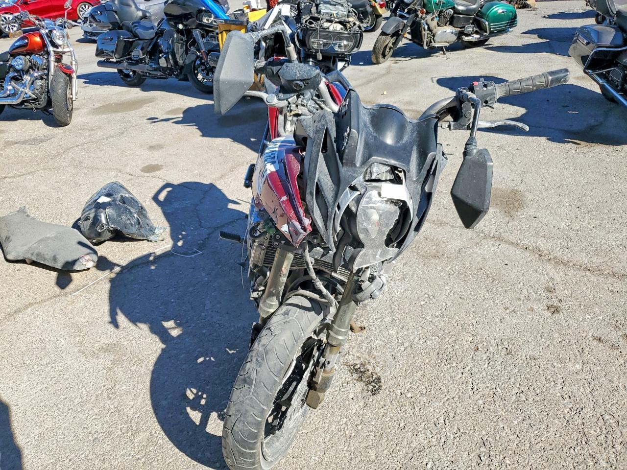 2010 Kawasaki Le650 C - Фото 2