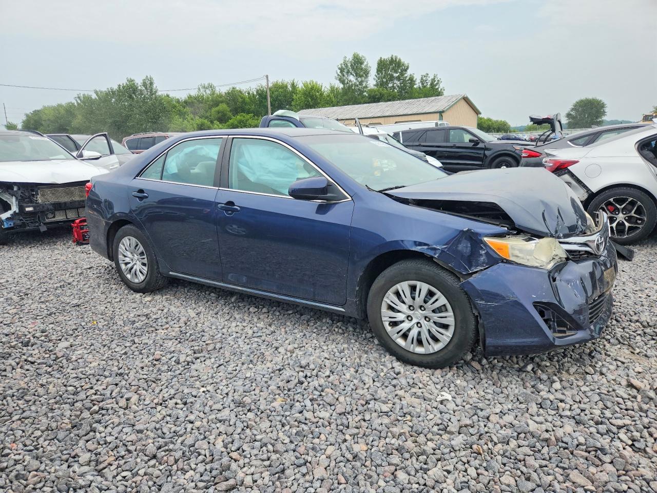 2014 Toyota Camry Le - Фото 4
