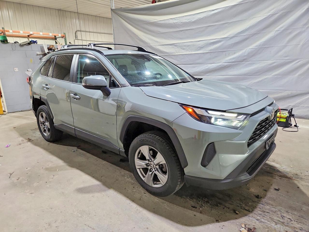 2022 Toyota Rav4 Xle - Image 4